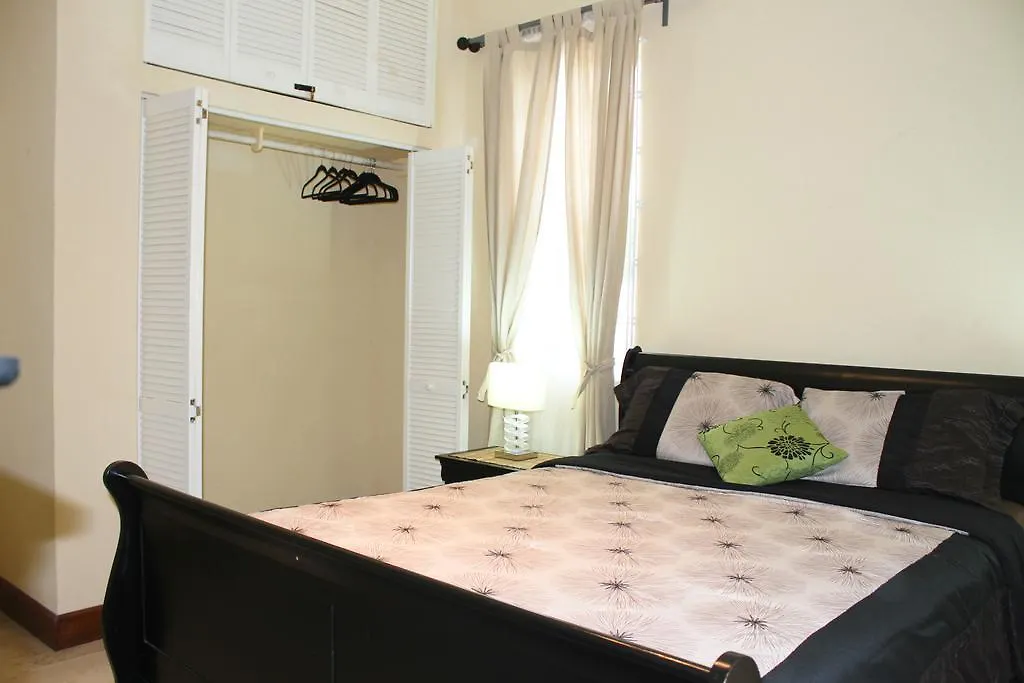 Eclipse Suite Guest Apartment Кингстон Ямайка