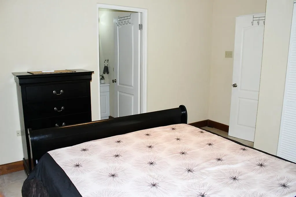 Eclipse Suite Guest Apartment Кингстон