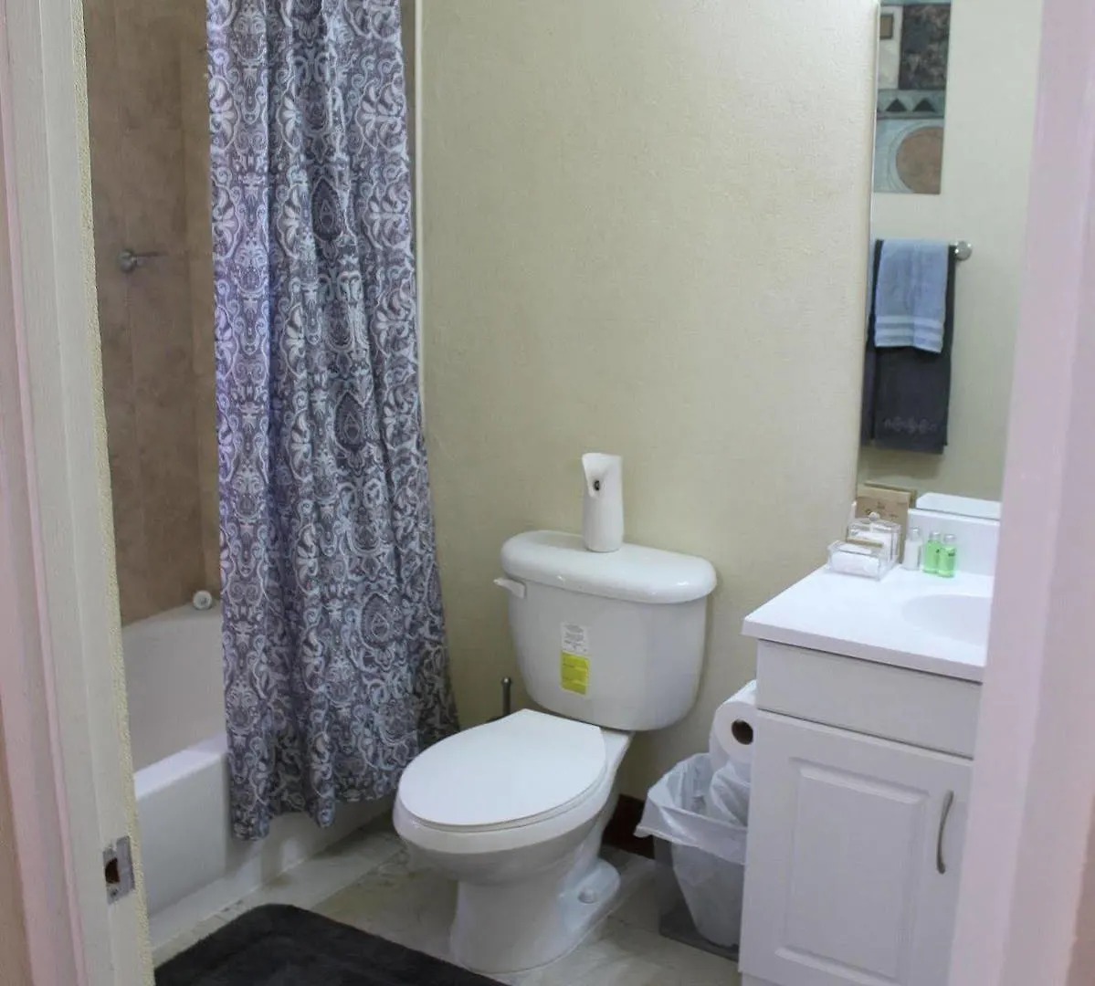 Eclipse Suite Guest Apartment Кингстон 0*,  Ямайка