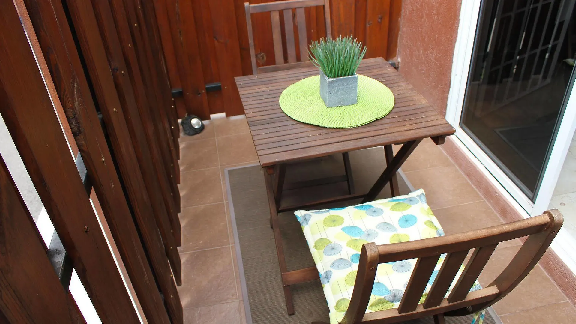 Eclipse Suite Guest Apartment Кингстон
